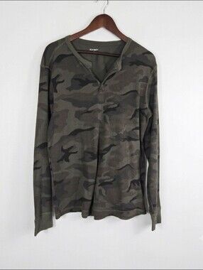 Old Navy camo thermal long sleeve top